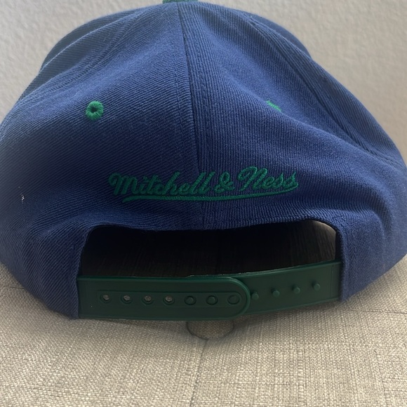 Vancouver Canucks SnapBack - Picture 3 of 5